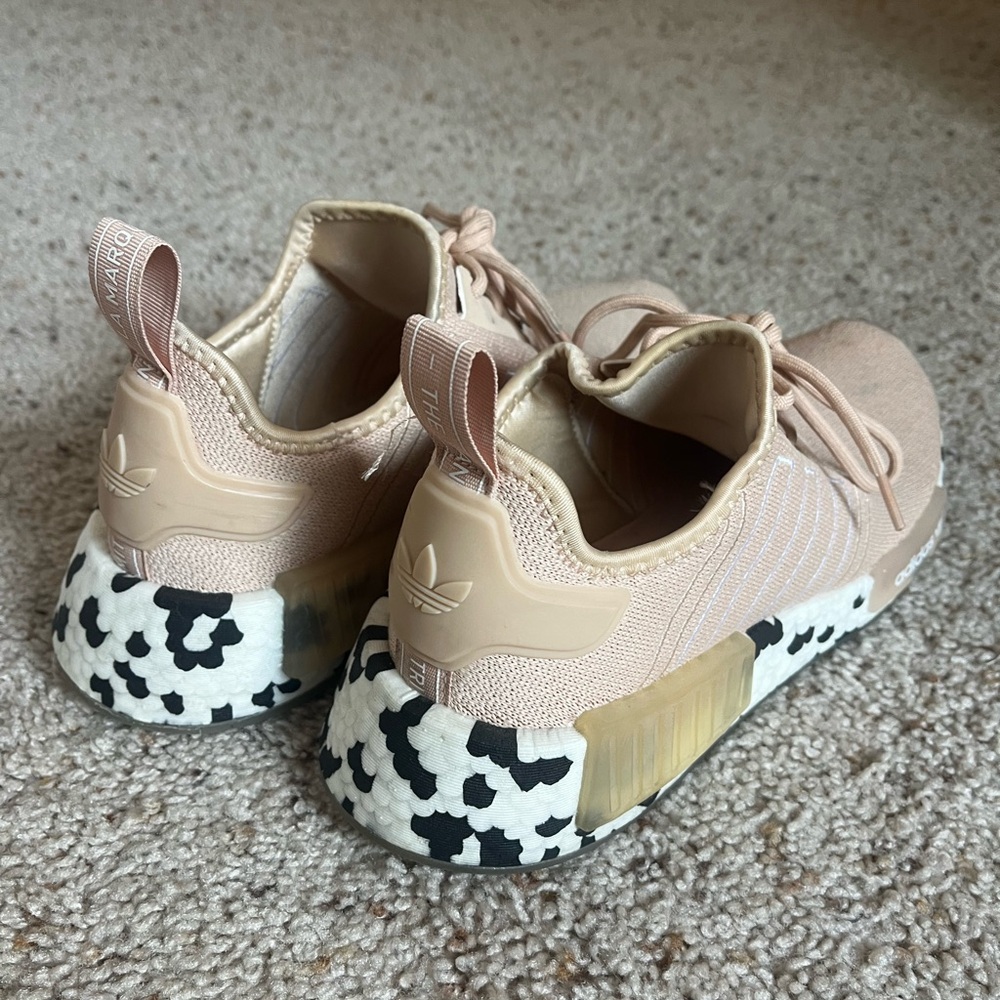 Adidas NMD_R1 SHOES